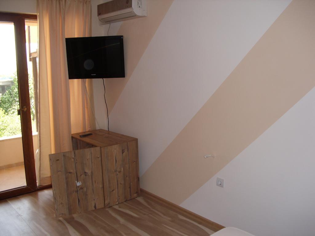 Family Hotel Malibu Черноморець Номер фото